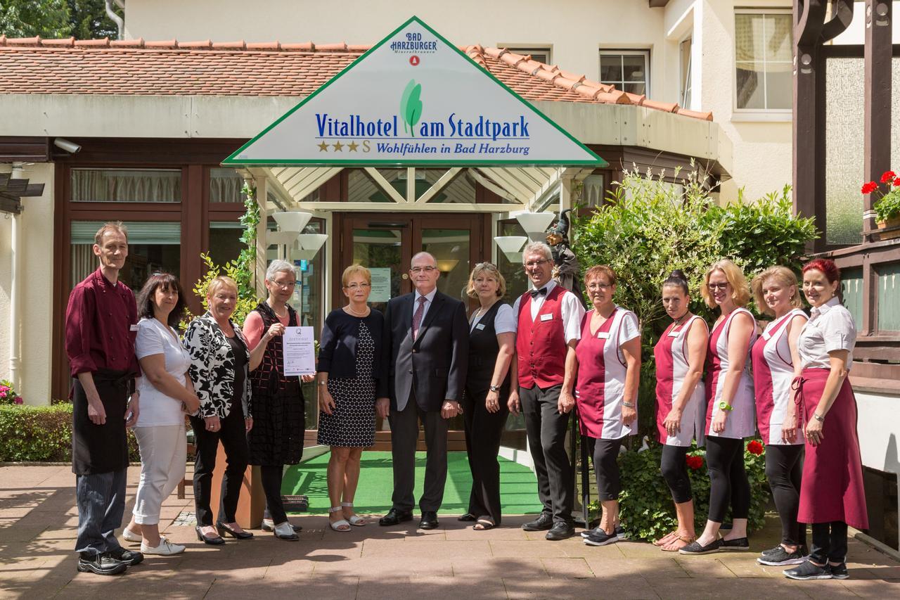 Vitalhotel Am Stadtpark Superior باد هازبرغ المظهر الخارجي الصورة