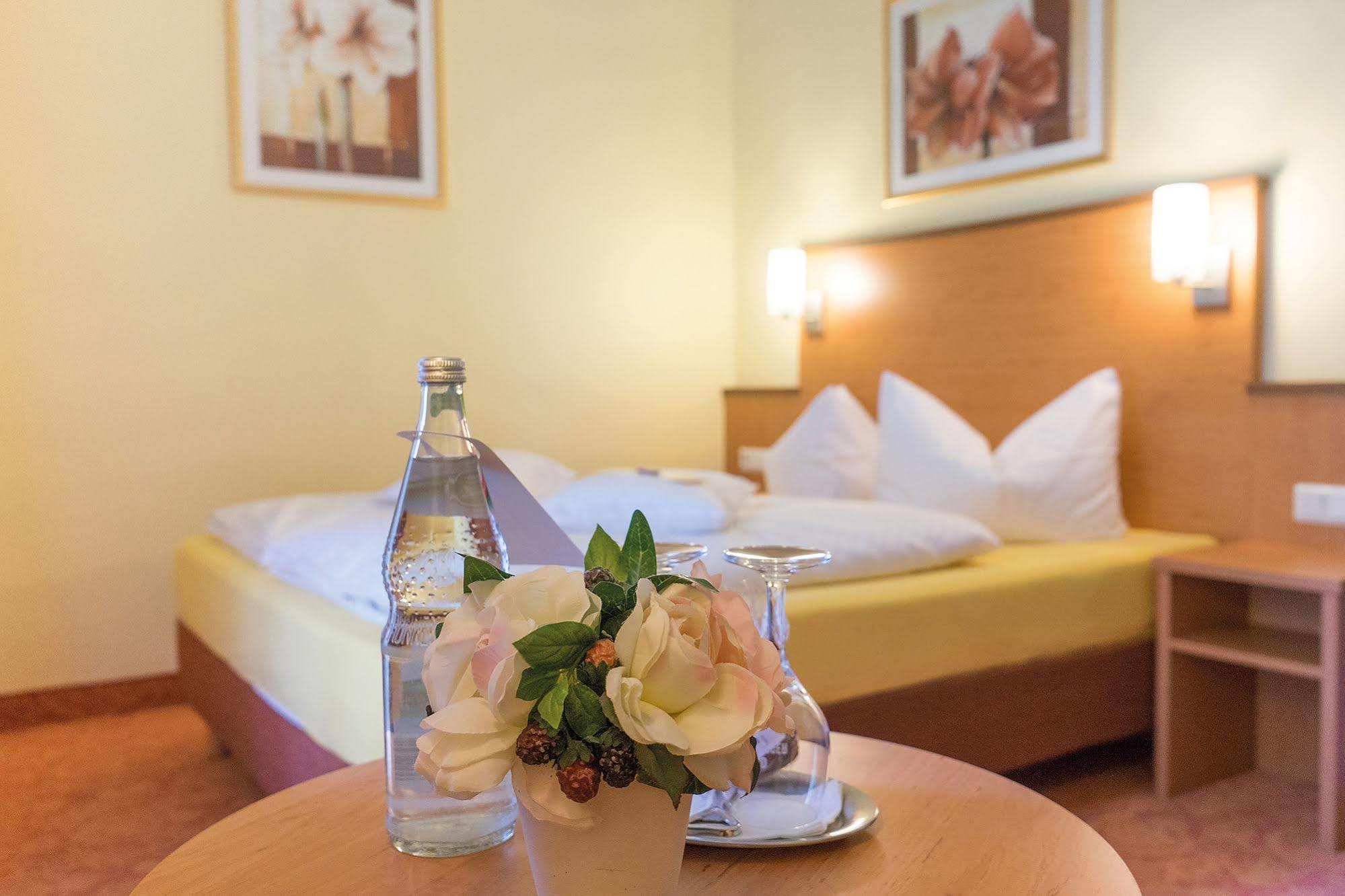 Vitalhotel Am Stadtpark Superior باد هازبرغ المظهر الخارجي الصورة